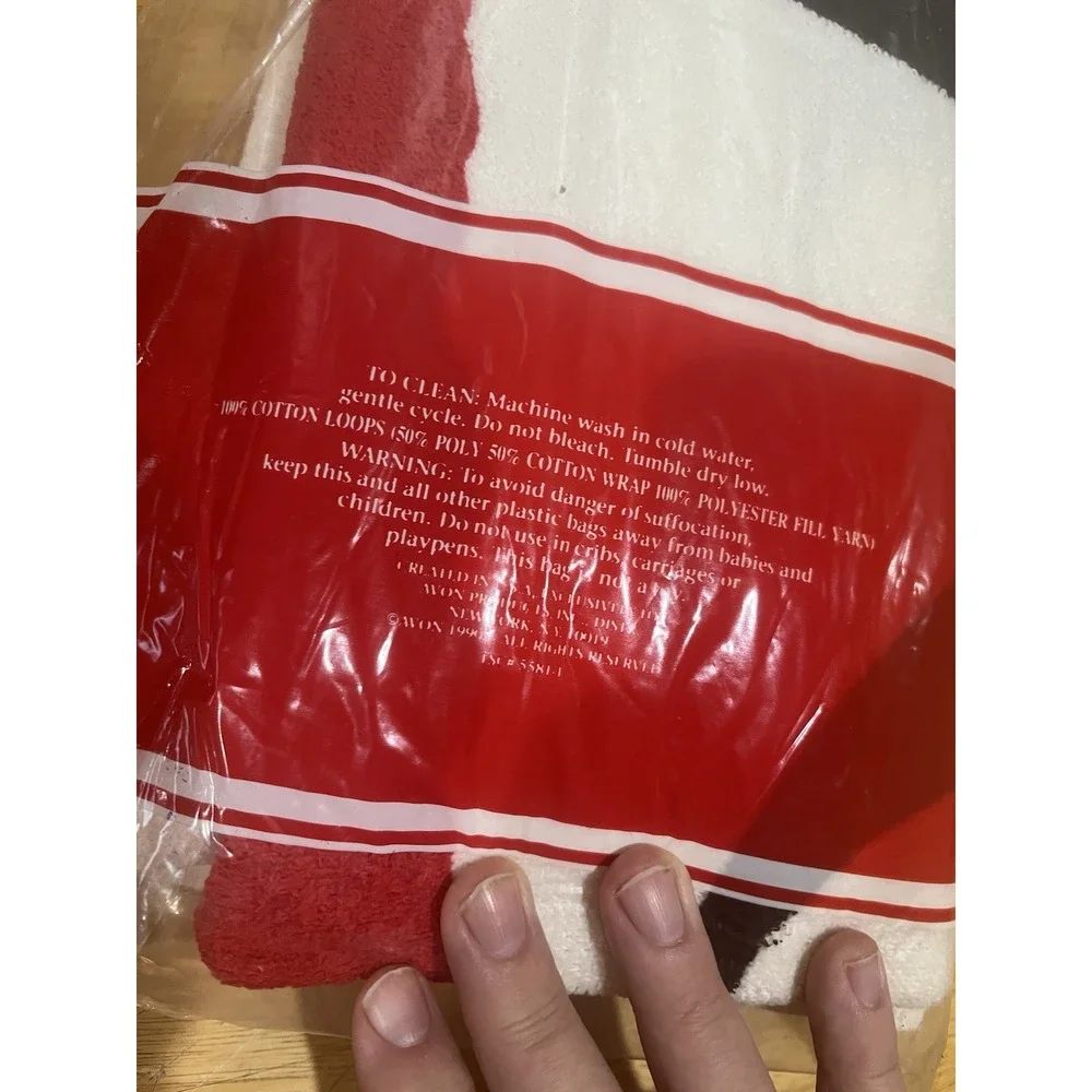Vintage 1990 Avon Beach‎ Towel/Bath Sheet Avon Spell-Out 54